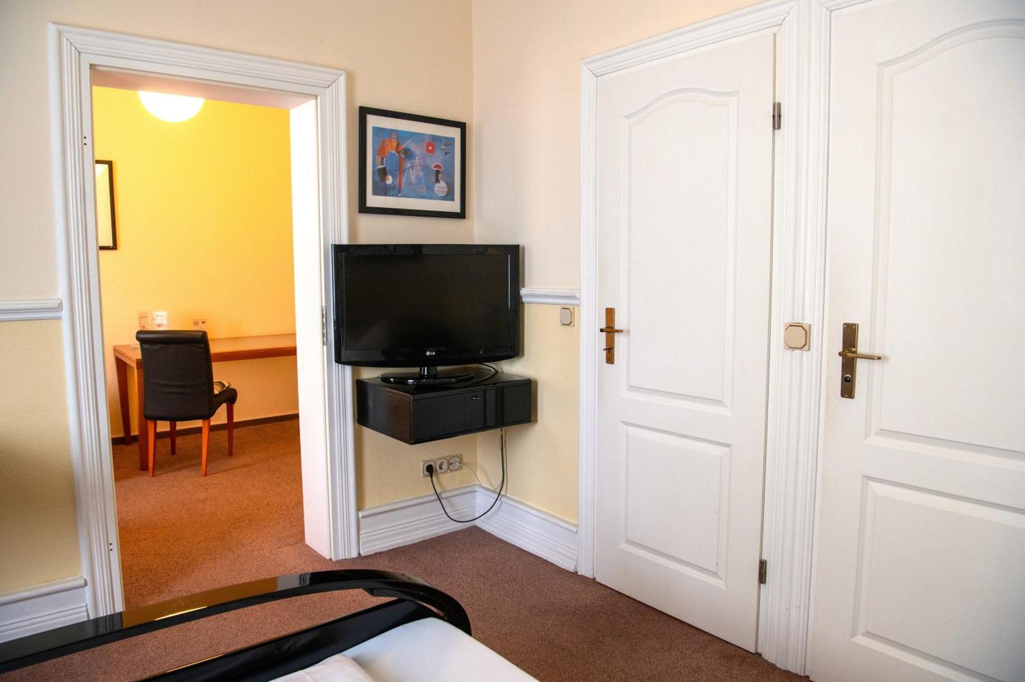 Palais Am Kleistpark Hotel Frankfurt  Room photo