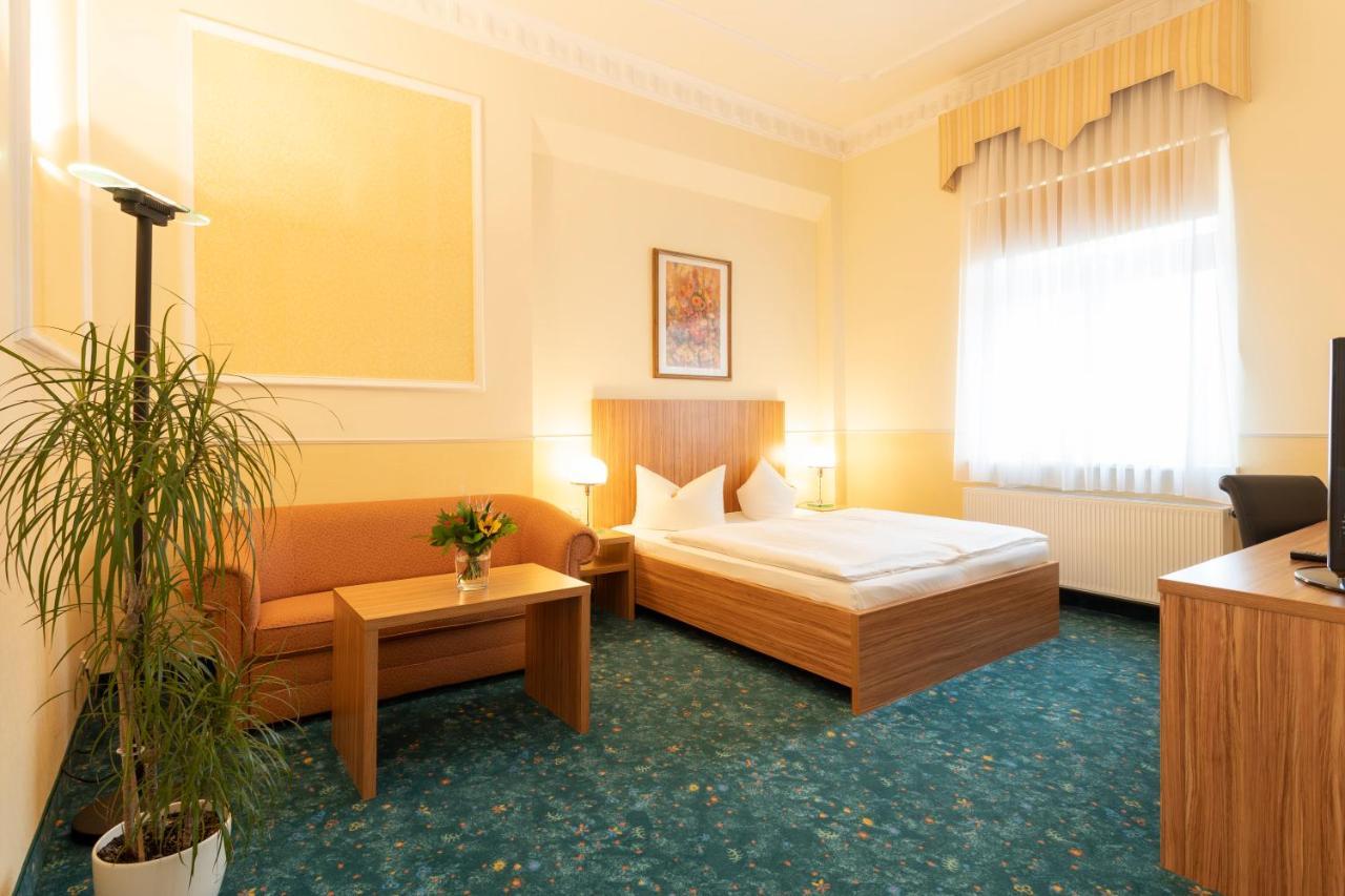 Palais Am Kleistpark Hotel Frankfurt  Exterior photo